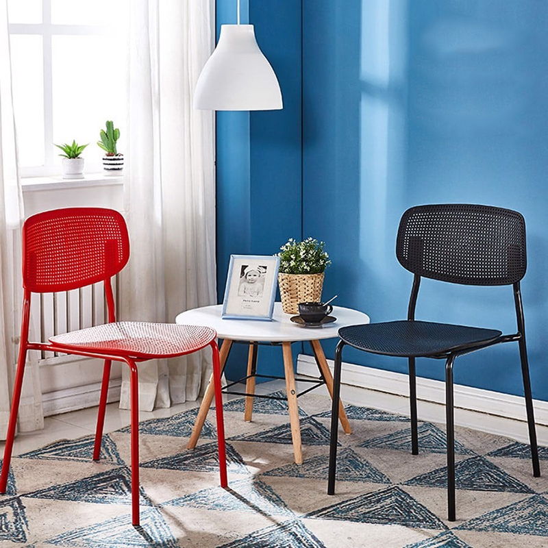 Ghế khung sắt, tựa và mặt ngồi nhựa đúc đục lỗ nhiều màu GC261