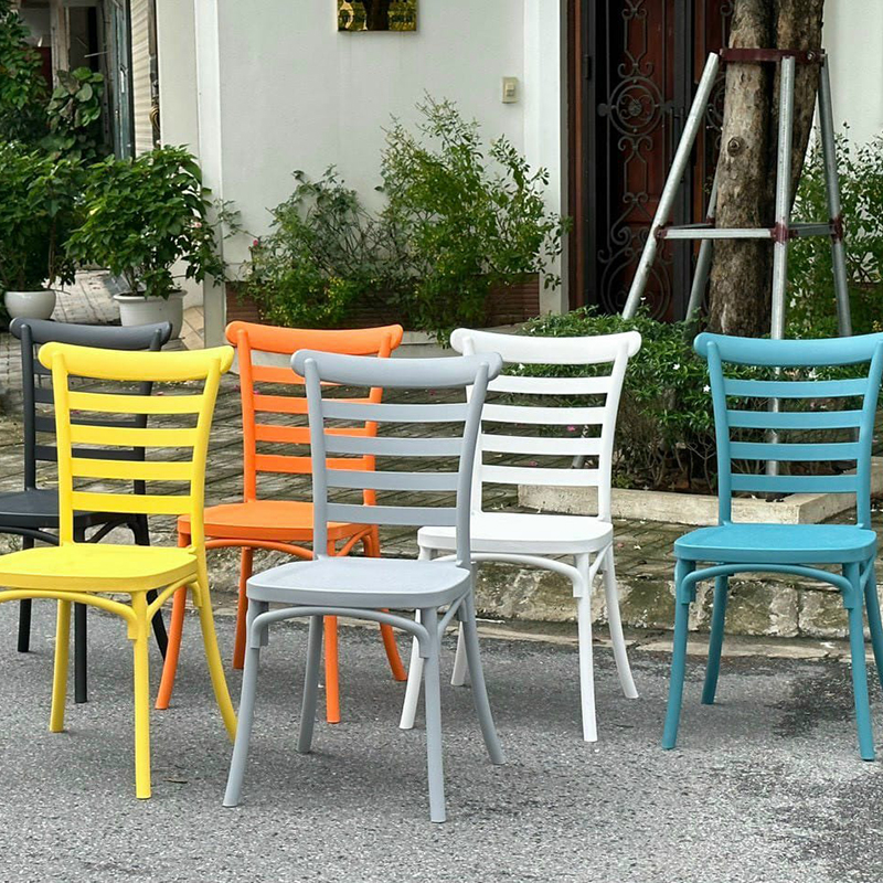 Ghế nhựa đúc Bistro nhập khẩu nguyên chiếc GC290