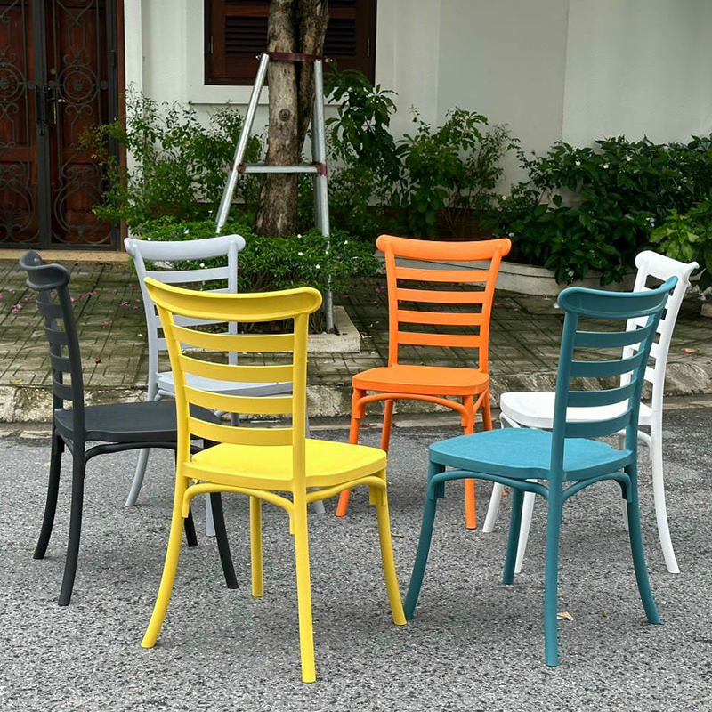 Ghế nhựa đúc Bistro nhập khẩu nguyên chiếc GC290