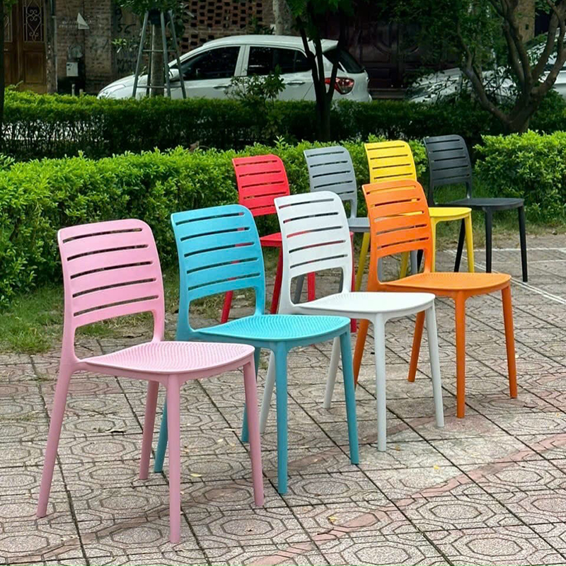 Ghế nhựa đúc nguyên khối SANKYO lưng sọc ngang GC262