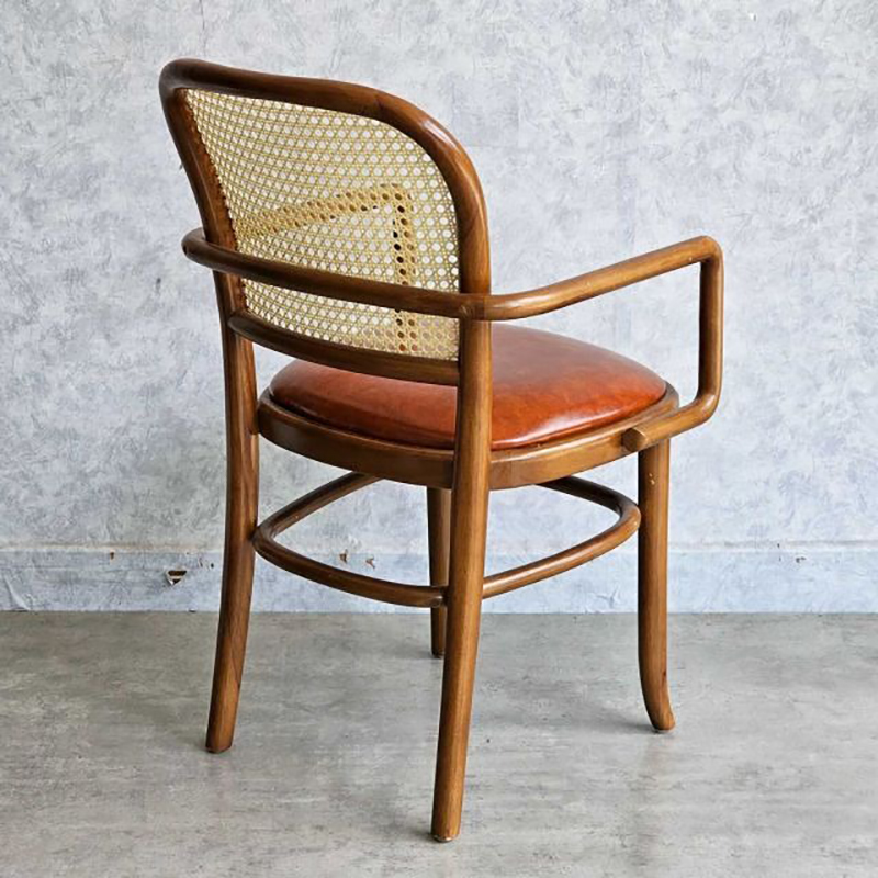 Ghế Thonet có tay tựa gỗ Tần Bì lưng mây bọc nệm da PU GC834