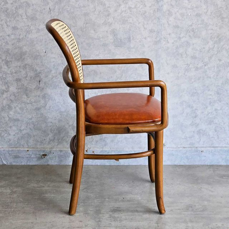 Ghế Thonet có tay tựa gỗ Tần Bì lưng mây bọc nệm da PU GC834