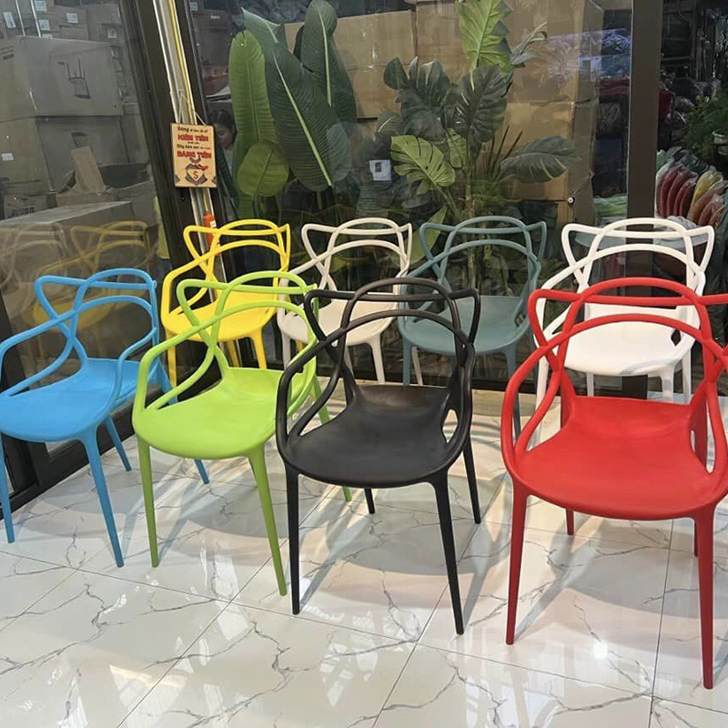 Ghế nhựa đúc Masters Chair tựa lưng độc đáo GC208