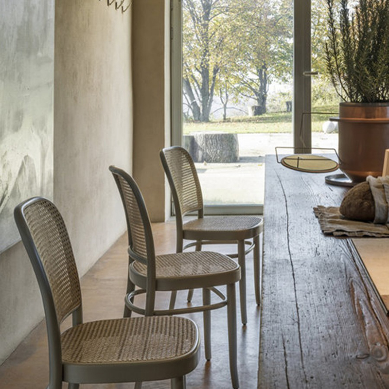Ghế Thonet 811 Chair khung gỗ sồi lưng mây GC666
