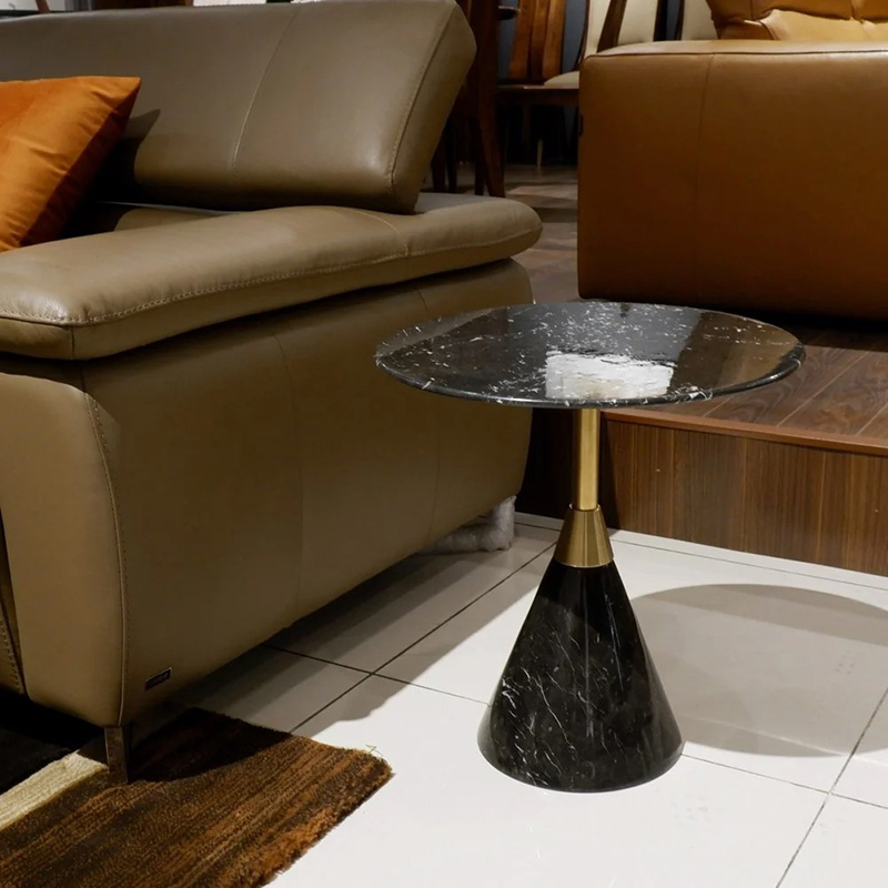 Bàn tab sofa phòng khách đế đá đen hình nón trụ Inox mạ vàng BC252