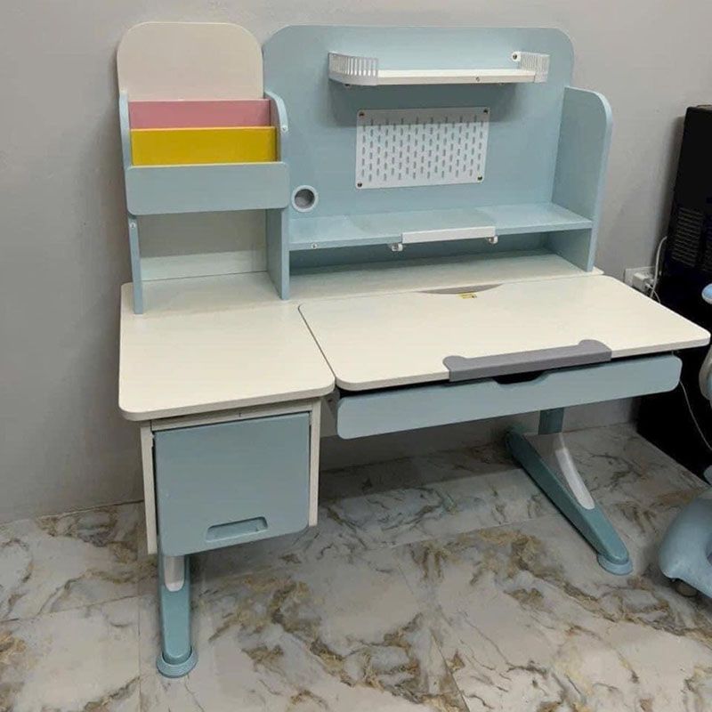 Bàn học cho bé giúp con ngồi học đúng cách ngay từ nhỏ BH400