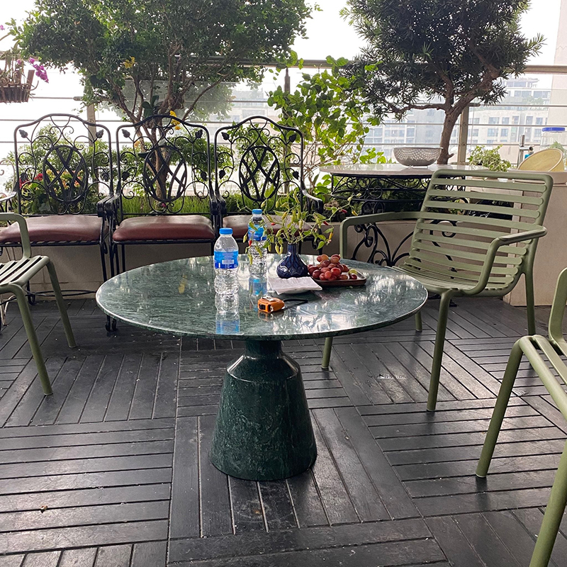 Bàn trà đế đá hình chai nguyên khối, mặt đá tự nhiên BT943