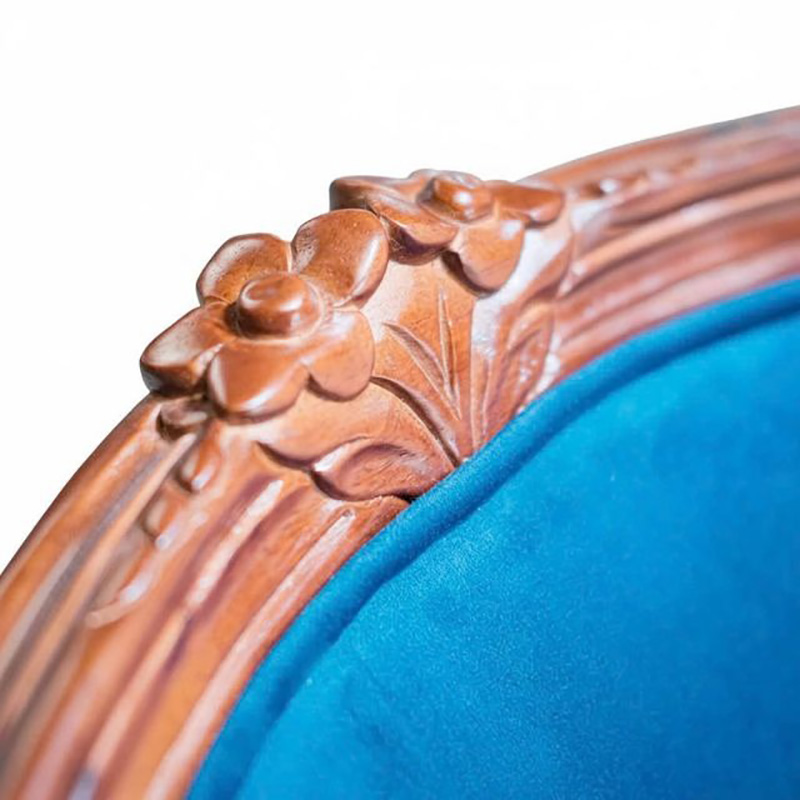 Ghế Louis bông mai có tay tựa bọc vải nhung gỗ cao su GA129