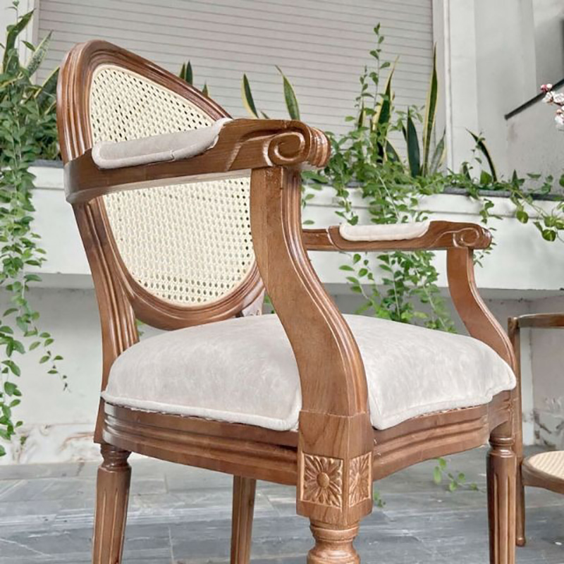 Ghế Louis có tựa lưng lưới mây nệm bọc da GA133