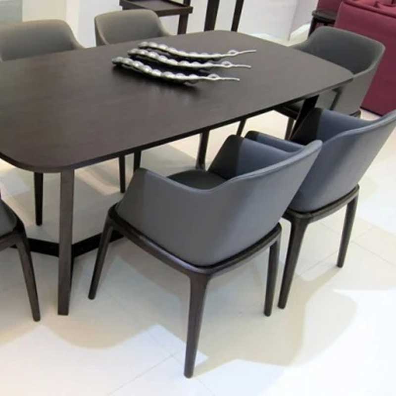 Ghế Grace có tay khung gỗ sồi, nệm da Simili GA630