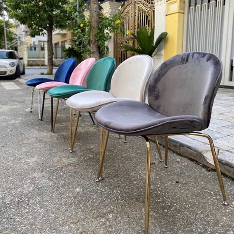 Ghế Gubi mặt đệm nỉ nhung chân mạ vàng PVD GA682