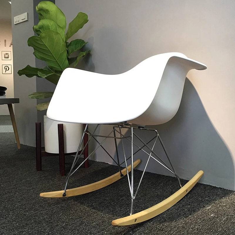 Ghế nhựa thư giãn Eames có tay bập bênh GG293