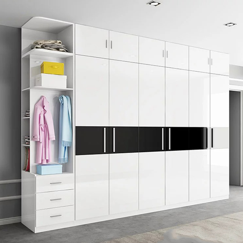 Tủ quần áo gia đình thiết kế có kệ trang trí TQ698