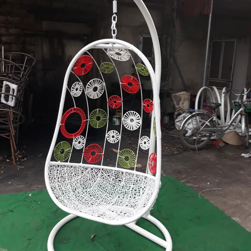 Xích đu đơn đan hoa mai nghệ thuật nhiều màu XD169