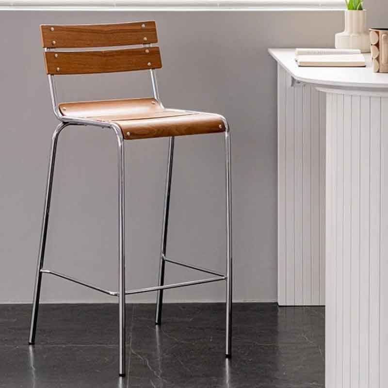 Ghế bar sắt nghệ thuật mặt gỗ uốn cong độc đáo GB612