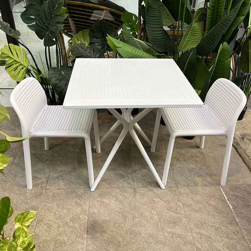 Bộ bàn ghế nhựa đúc hiện đại nhập khẩu GC265