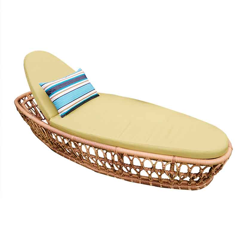 Giường tắm nắng bãi biển, giường bể bơi mây nhựa kèm nệm GT081